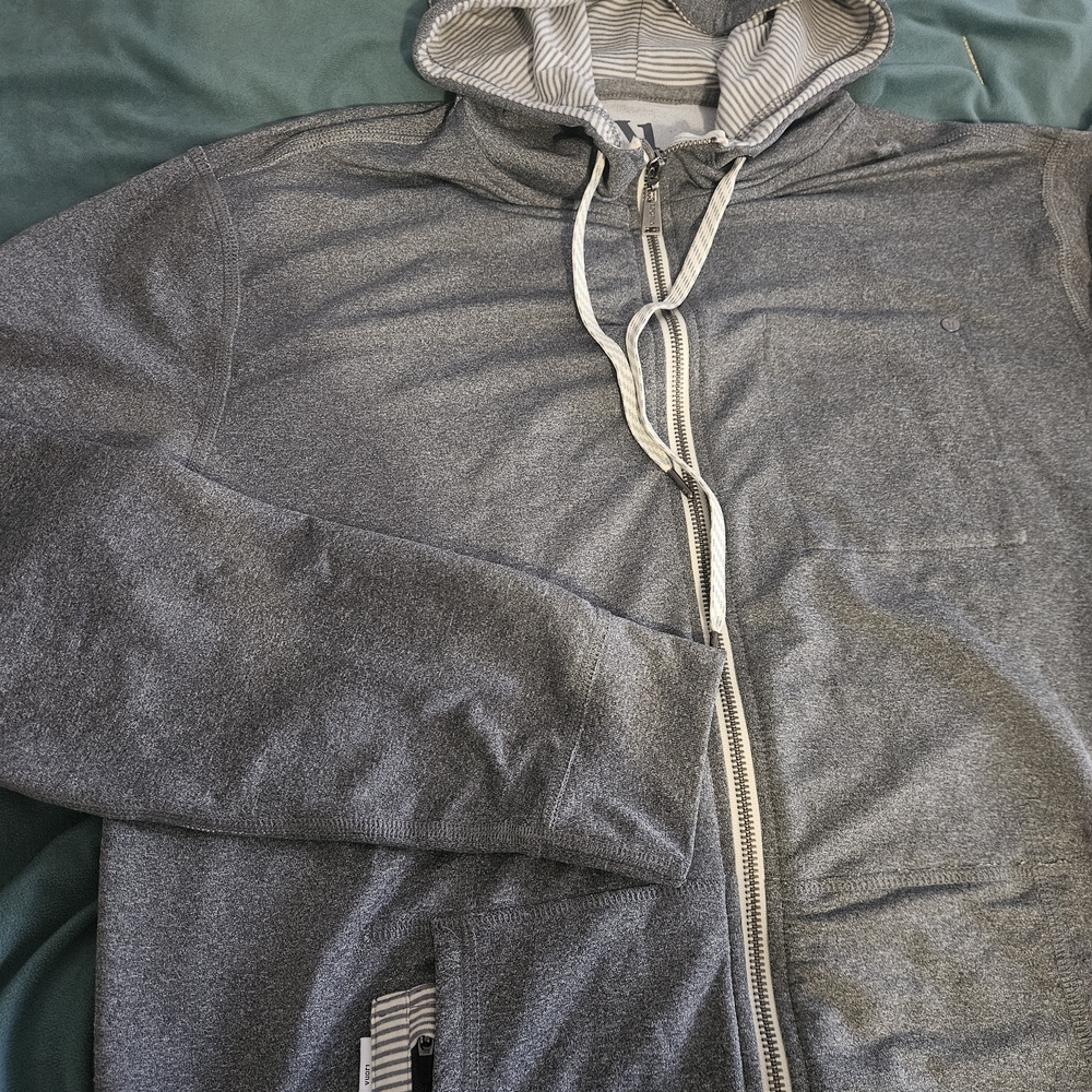 Vuori Men's Gray Zip-Up Hoodie